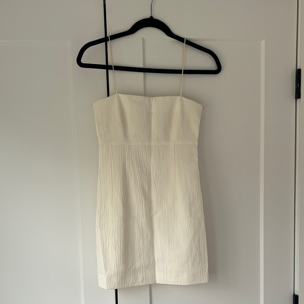 Chic Strapless Cream Dress
